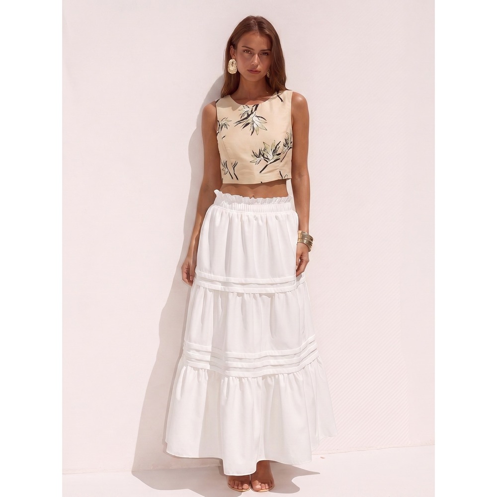 NWT Forever 21 Contemporary Crop Top Women Small Floral Bird of Paradise - Picture 1 of 11
